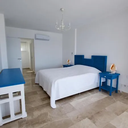With The Pool And Sea View, As You Can Have A Pleasant Time On Your Balcony * Bogazici